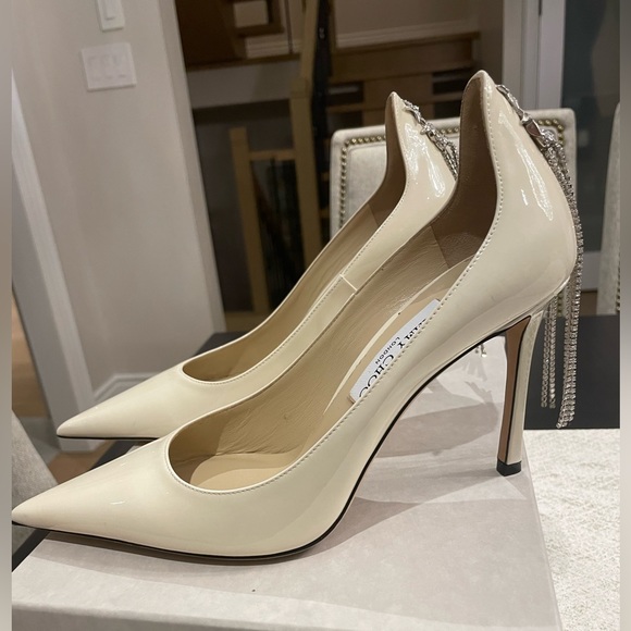 Very Elegant brand new Jimmy Choo Patent Leather Pumps Crafted with Crystals - Picture 13 of 16